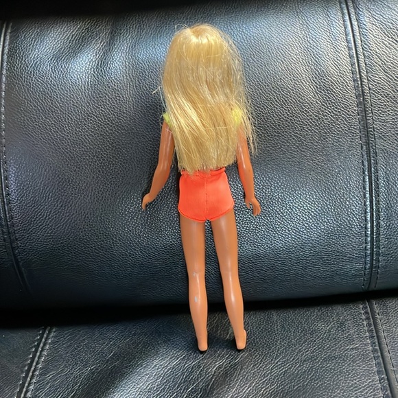 Vintage Malibu Skipper Twist and Turn Barbie Doll - Picture 2 of 12